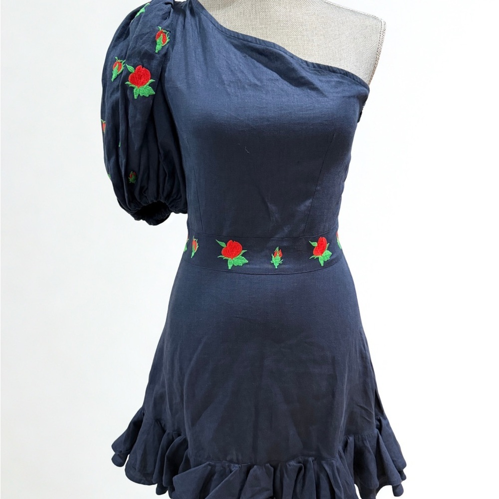 Fanm Mon Flame Linen One Sleeve Ruffle
Hem Floral Embroidery Mini Dress - Picture 2 of 4